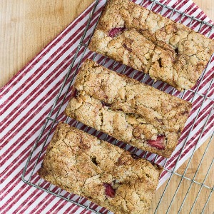 strawberry walnut bread fi