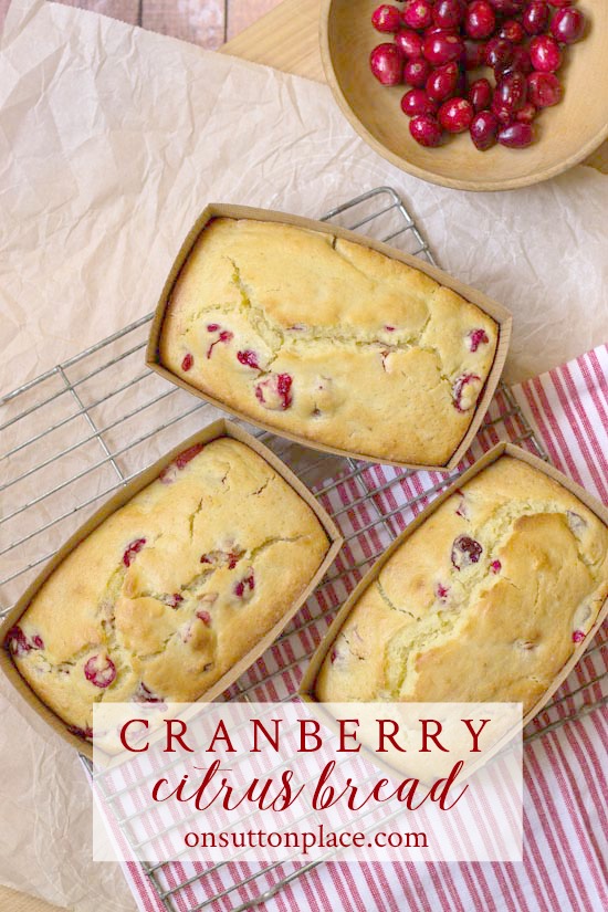 Fresh cranberries and two types of citrus give this Cranberry Citrus Bread a fresh and festive taste. Perfect for holiday gift giving! #christmas #cranberryrecipe