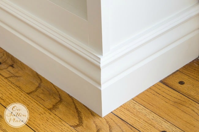 Built In Bookshelves | Ideas for adding bookshelves around a door | onsuttonplace.com