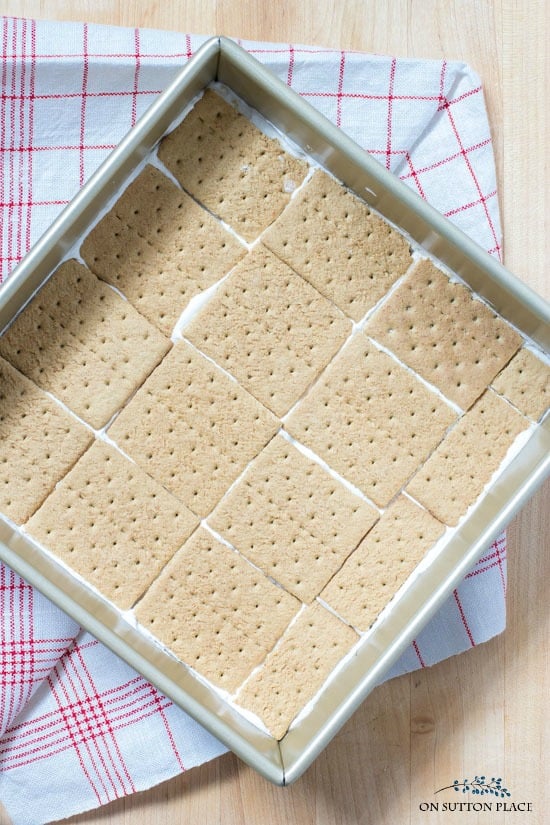 strawberry icebox cake recipe layer of graham crackers