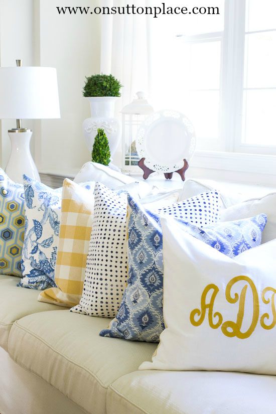 5 Tips for Mixing Fabric Patterns | Tips and tricks from a DIY decorator that are super easy. Get the look you see in magazines all on your own!