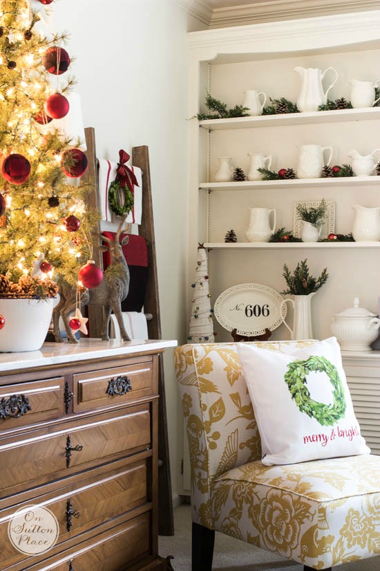 Christmas Decor Ideas | Home Tour | Simple and budget-friendly ways to decorate for Christmas. Inspiration for porches, entries and living spaces. 