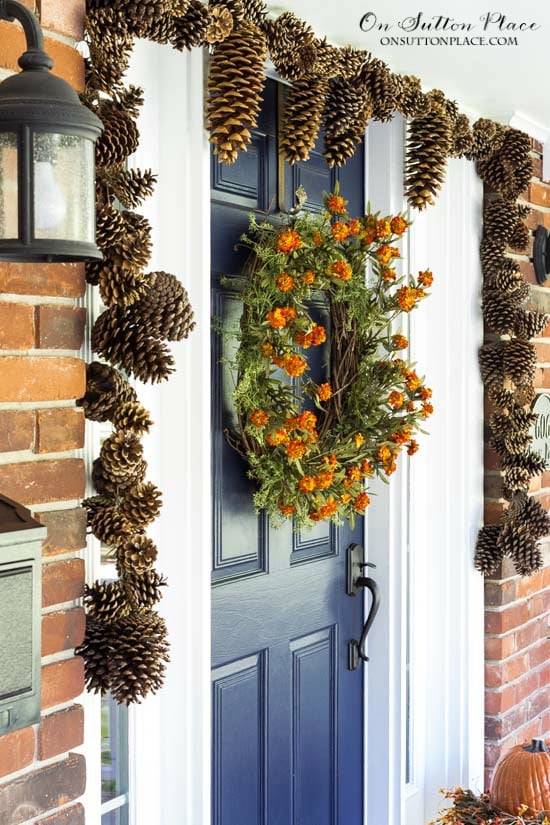 Easy DIY Fall Porch Decor Ideas | Tips and inspiration for welcoming fall to your front porch. Welcome your guests with the warm colors of the season.