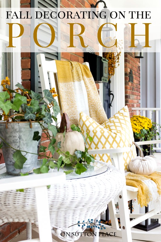 Fun & Festive Fall Porch Decorating Ideas. Five easy ways to add outdoor fall decorations to your porch. Budget-friendly porch decorating ideas for fall. #fall #autumn #falldecor #falldecorideas #outdoor #outdoordecor #pumpkins #planterideas #fallmums #mums #fallflowers