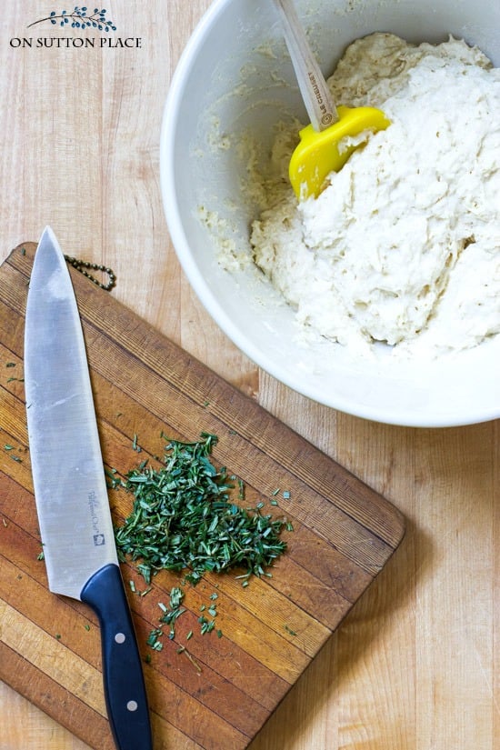 This Savory Rosemary Buttermilk Quick Bread Recipe is the perfect addition to any meal. Simple to make, moist and flavorful quick bread with cheese.