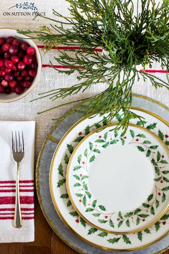 Christmas Tablescape Ideas | Rustic Meets Refined: How to combine elegant china and crystal with rustic Christmas farmhouse elements.