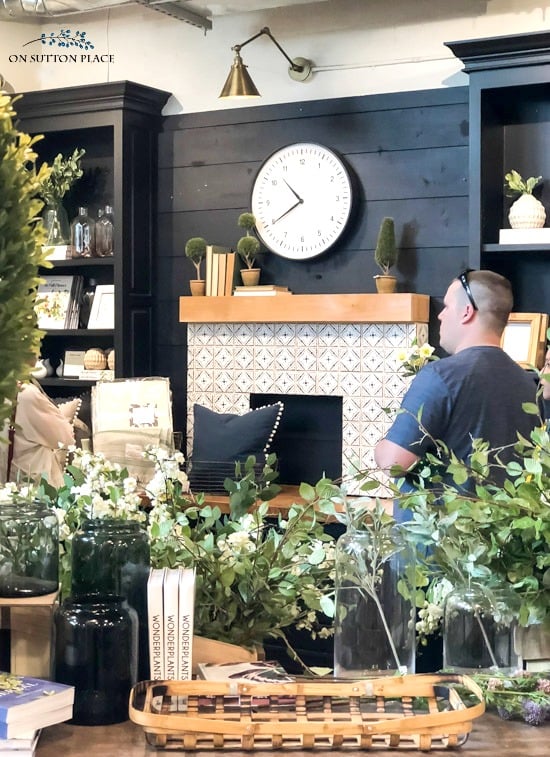 Magnolia Market Tips: How to Have a Lovely Day in Waco, TX. What you need to know to have a great day at the Silos, Silos Bakery, Magnolia Seed & Supply, and Magnolia Table.