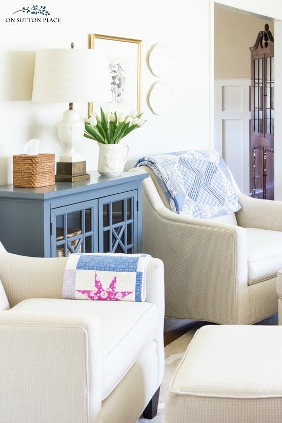 https://www.onsuttonplace.com/wp-content/uploads/2018/03/spring-home-tour-set-of-chairs.jpg