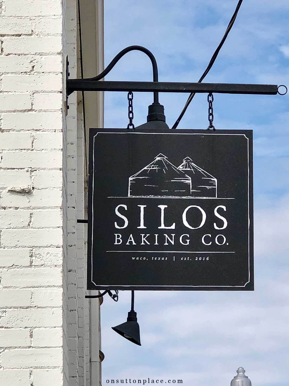 the silos sign magnolia market tips