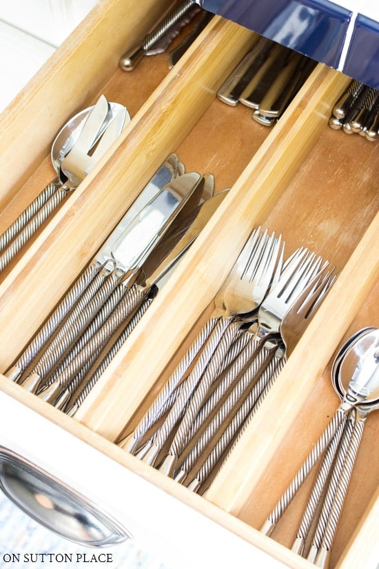 kitchen drawer with dividers and flatware