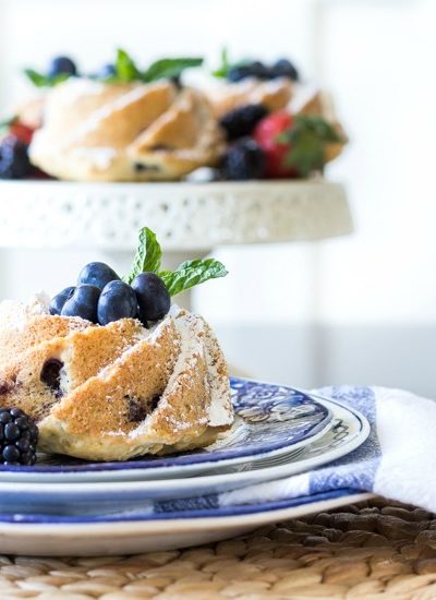 blue and white table setting ideas fi