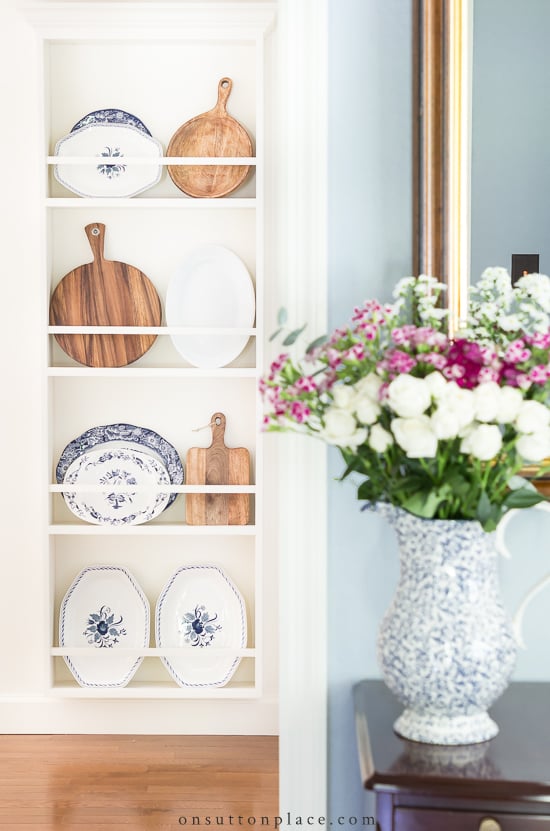 wall plate rack at end of hallway