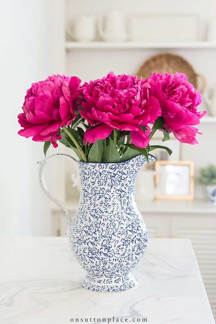 How to Decorate with Different Flower Designs