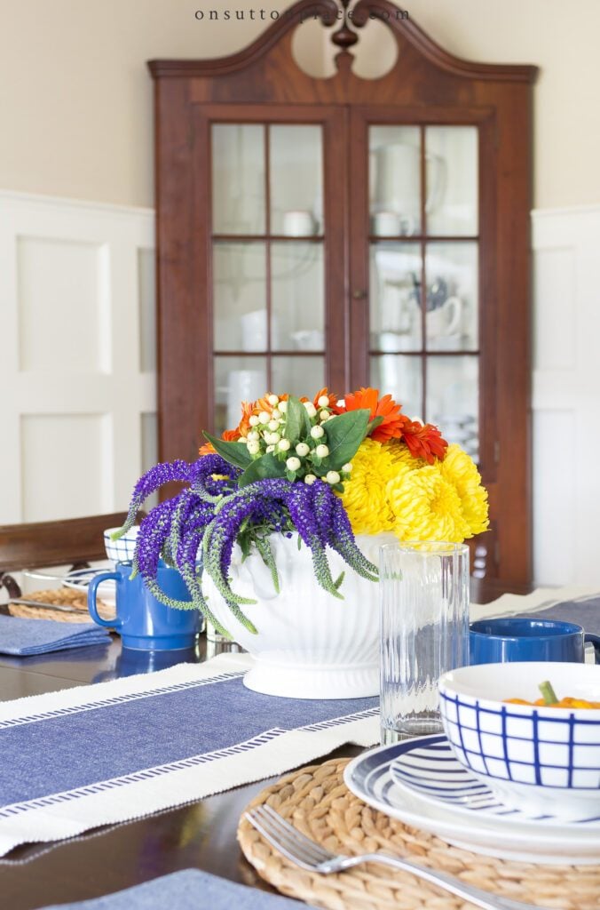 early fall centerpiece on dining table