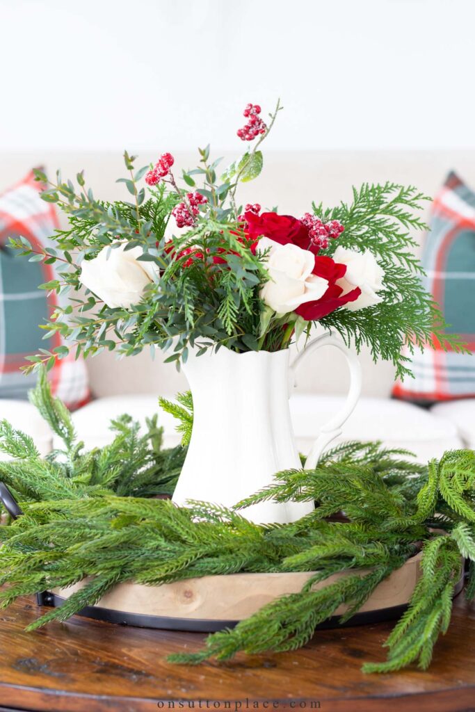 coffee table christmas vignette 2022