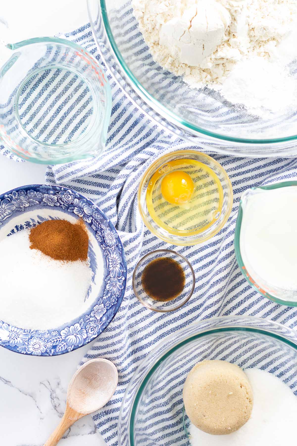 cinnamon muffins ingredients 2024
