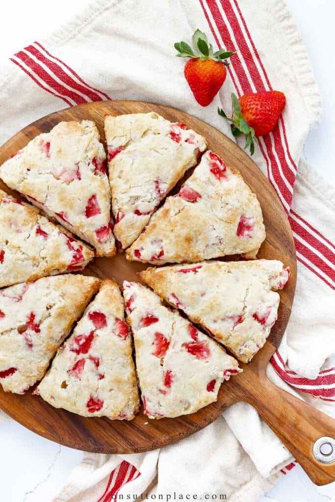 strawberry scones recipe before glaze