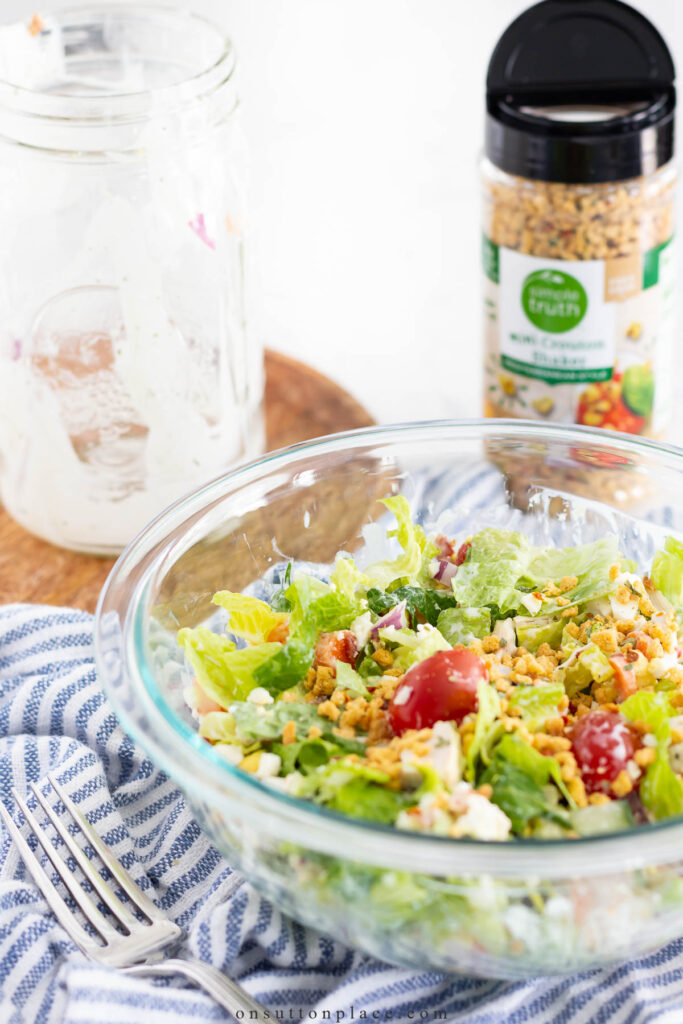 meal prep salad in pyrex bowl