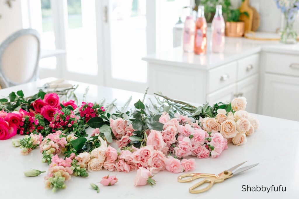 creating a gradient floral centerpiece shabbyfufu