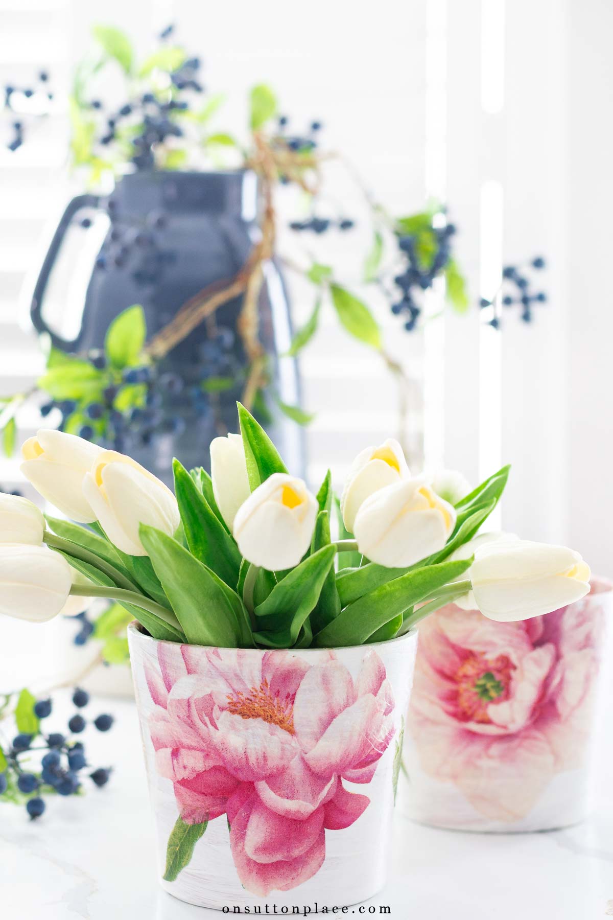 napkins on pots with mod podge