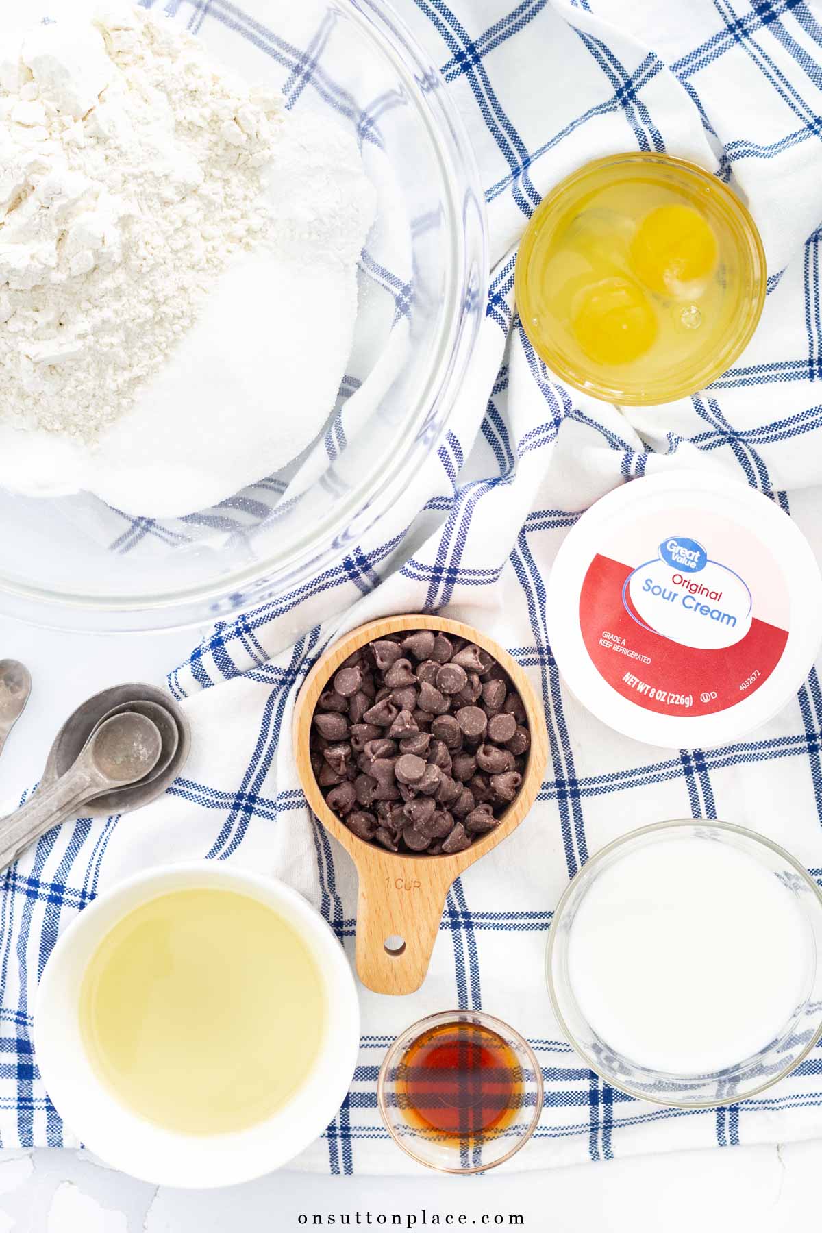 chocolate chip muffins recipe ingredients