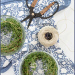 how to make mini wreaths pin with text