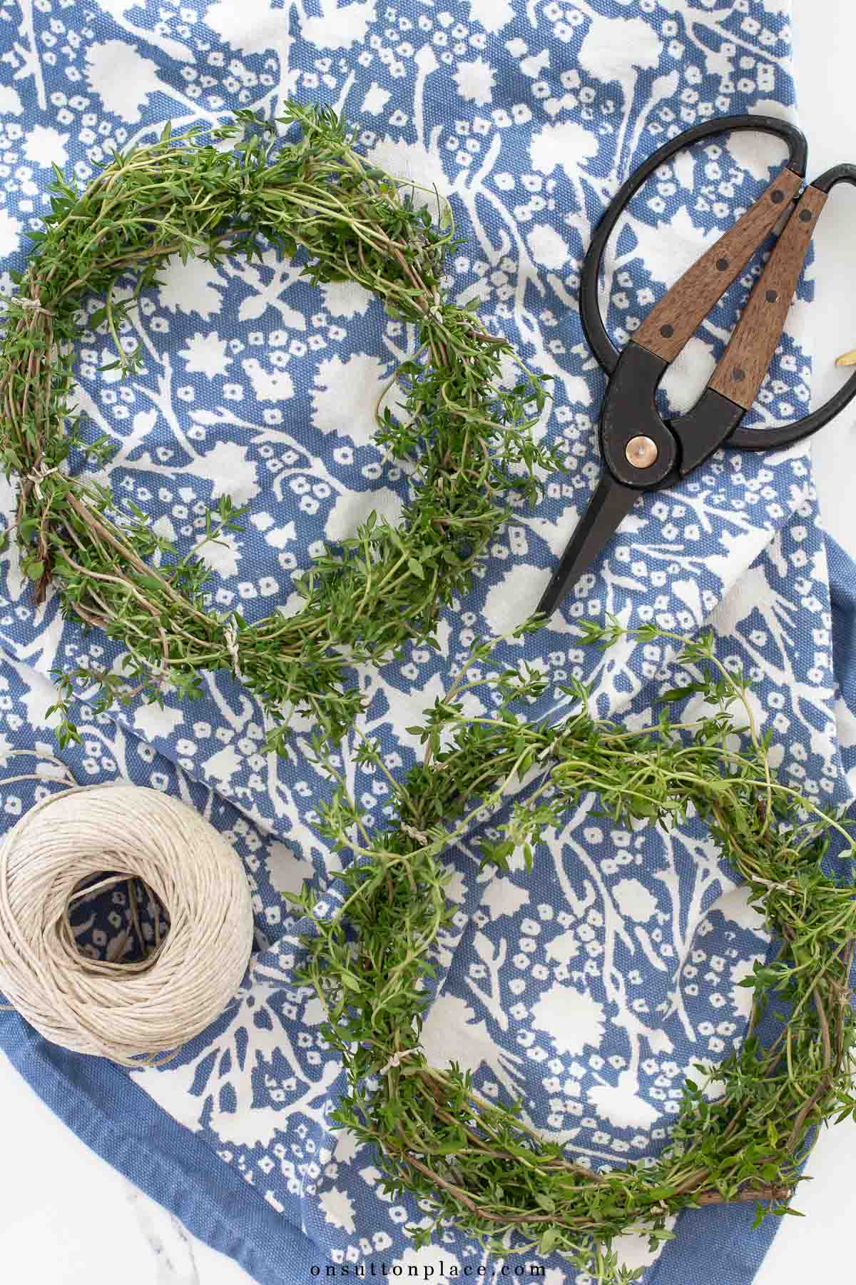 mini wreaths with fresh herbs