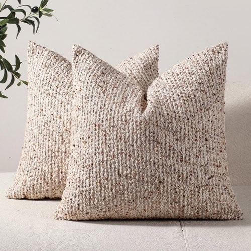 neutral boucle pillow cover (1)