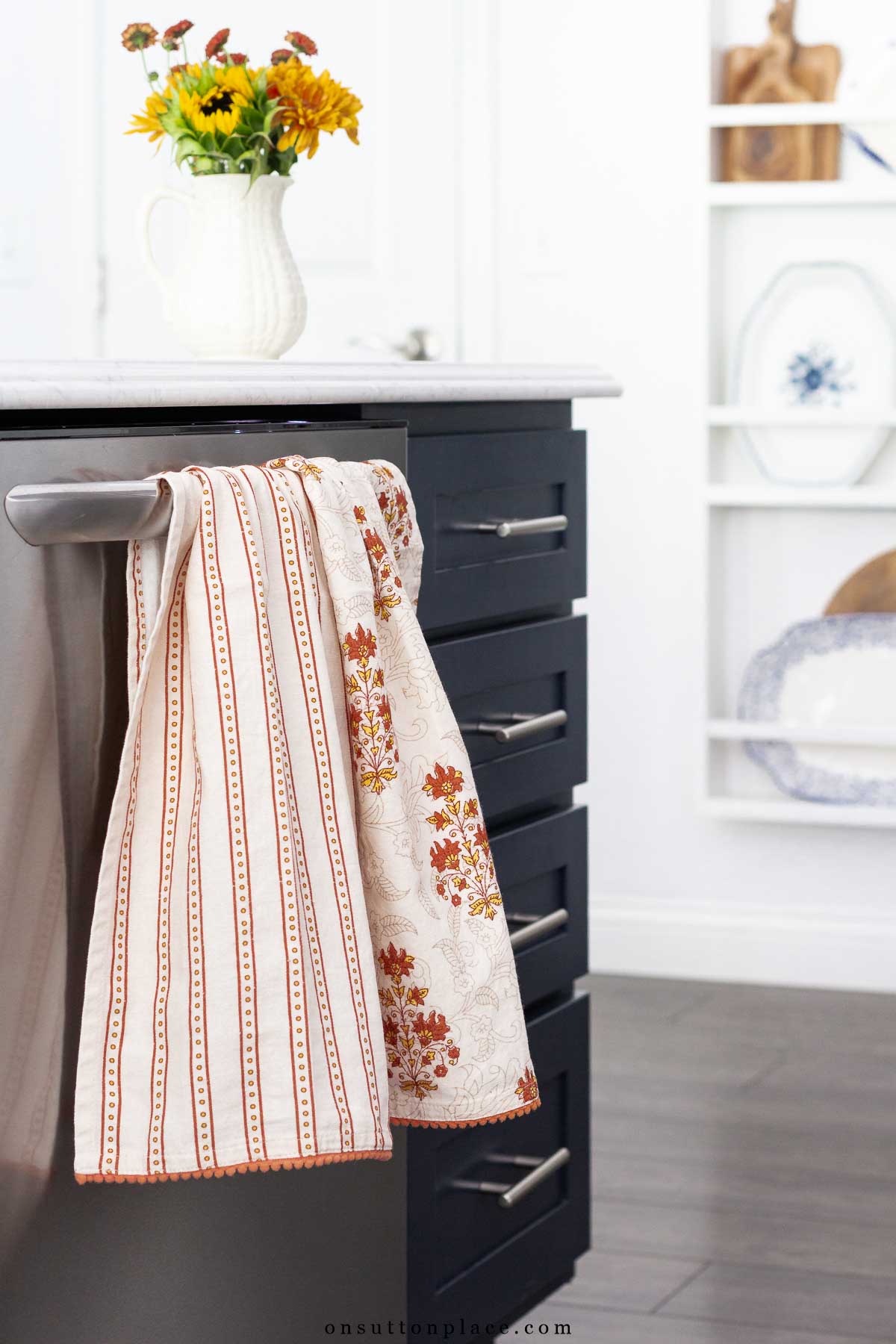 fall kitchen decor festive towels on dishwasher handle
