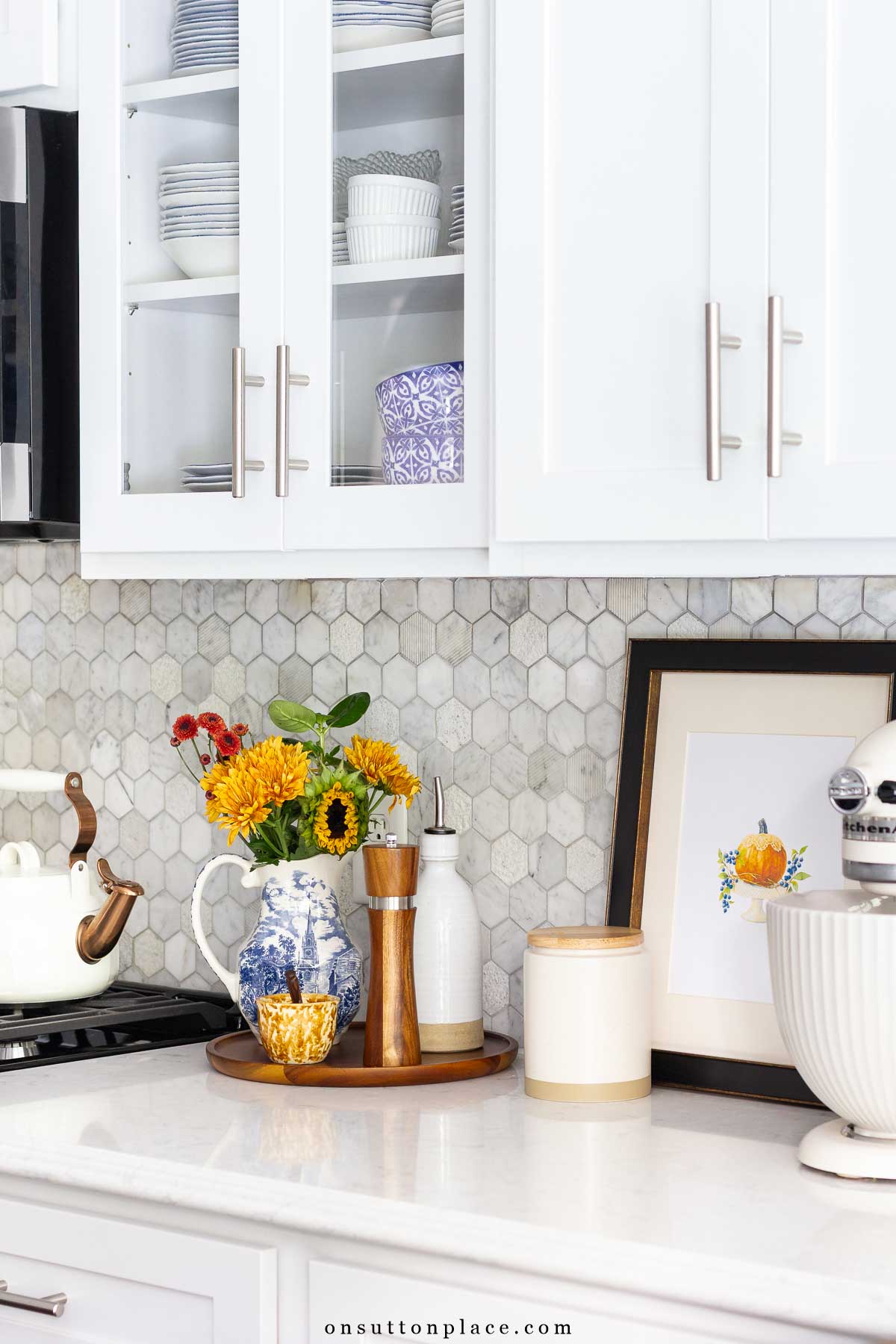 fall kitchen decorating ideas printable in frame on counter