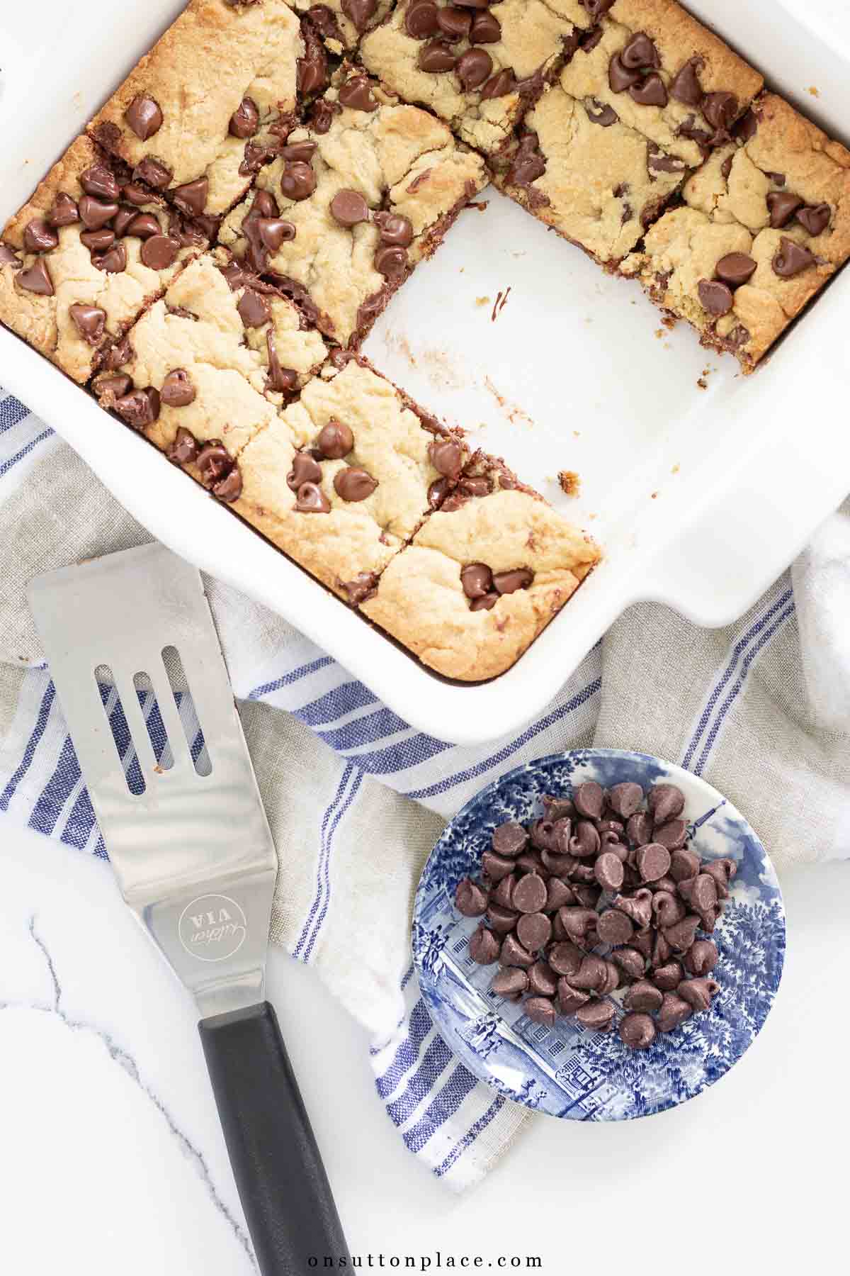chocolate chip cookie bars recipe cut bars in baking dish