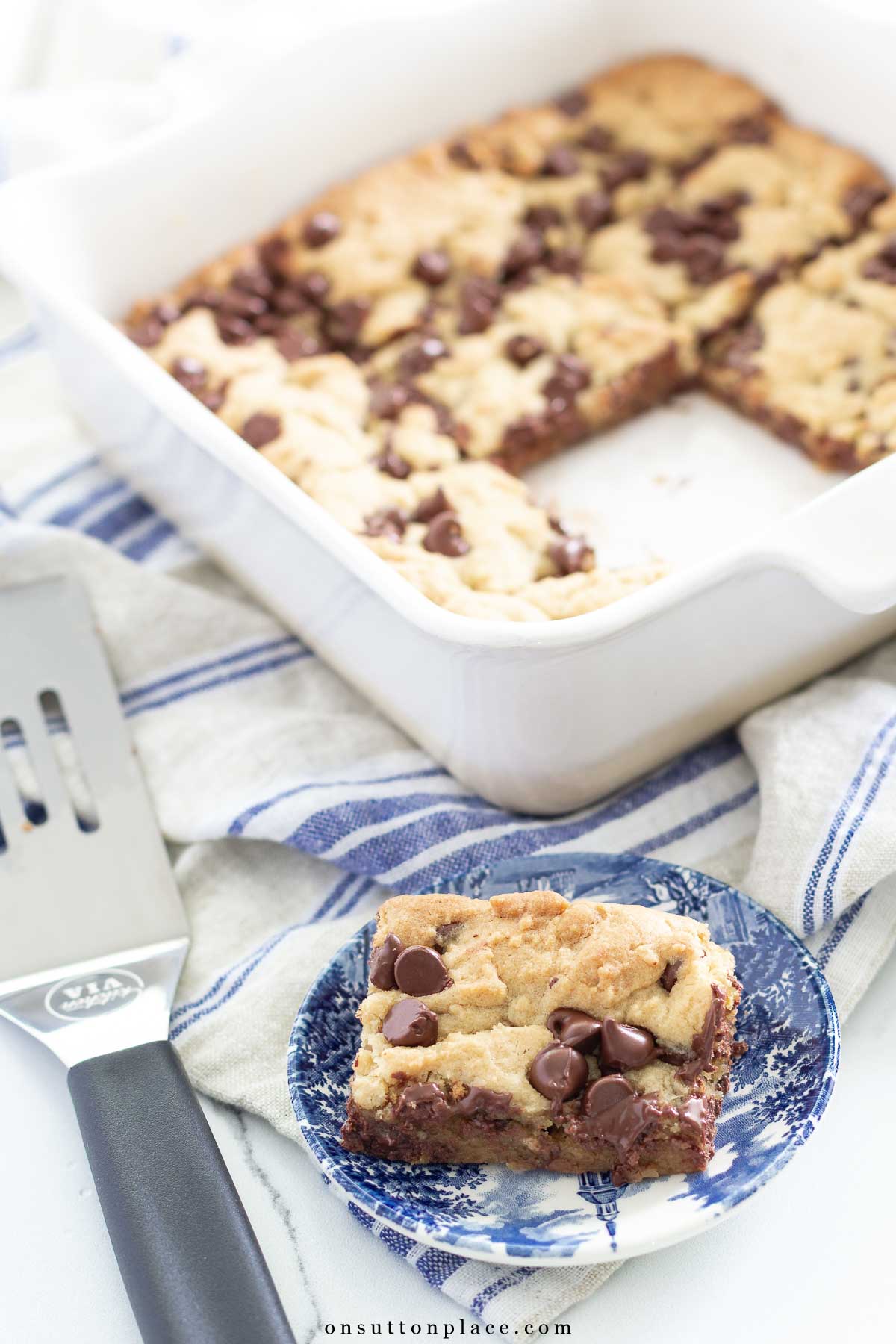 chocolate chip cookie bars recipe cut bars one on plate