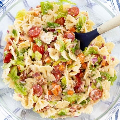 BLT pasta salad recipe with farfalle lettuce tomatoes bacon