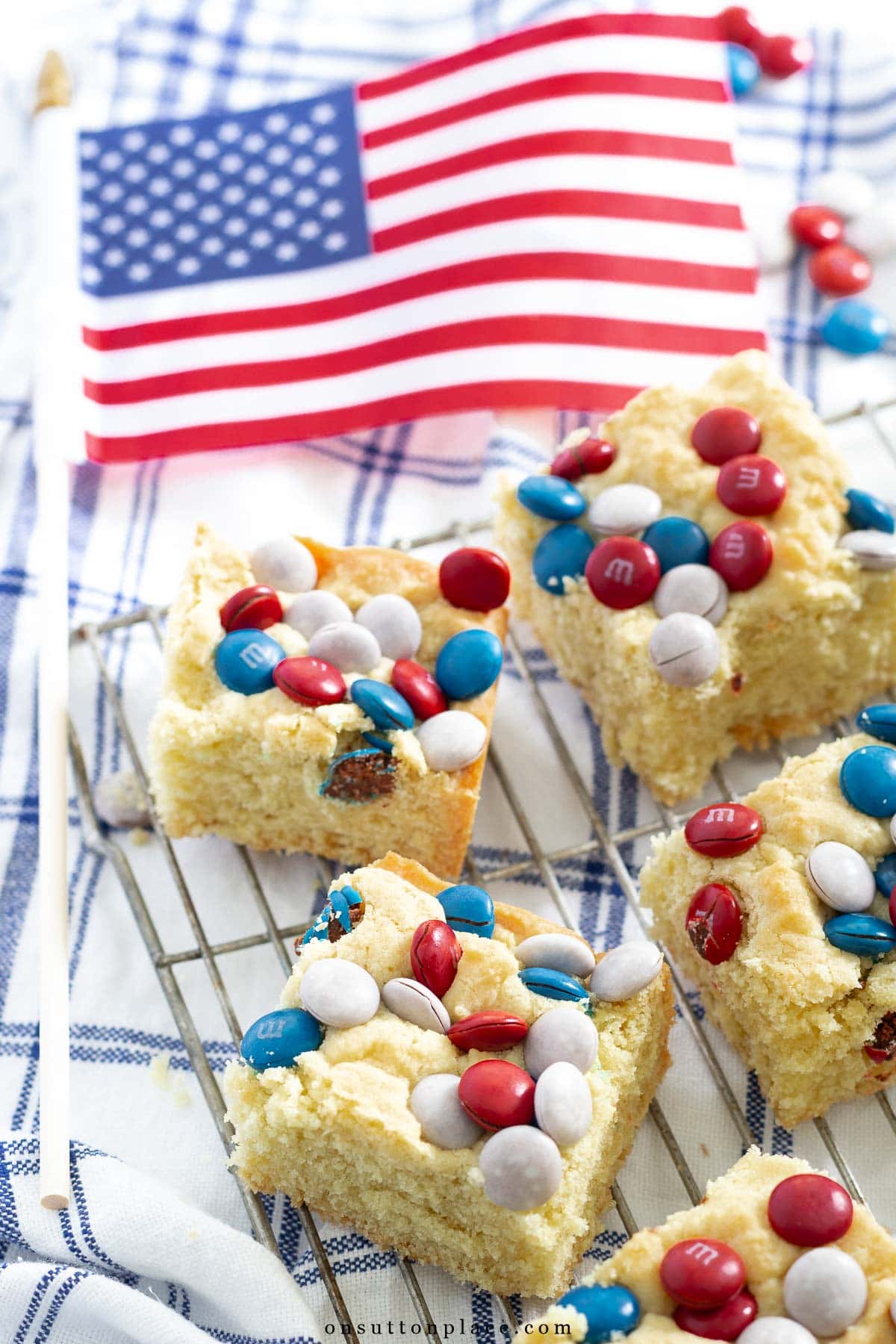 m&m cookie bars recipe with tiny american flag