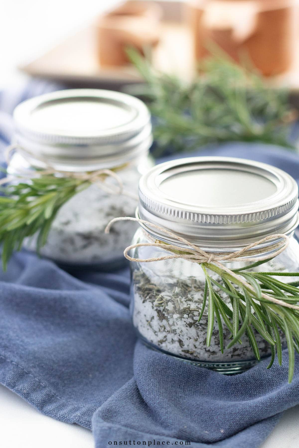 small jars of rosemary salt recipe